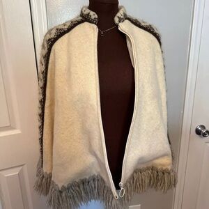 Vintage Sheepa Icelandic Art 100% Wool Hand Knitted Full Zip Cape Poncho Large